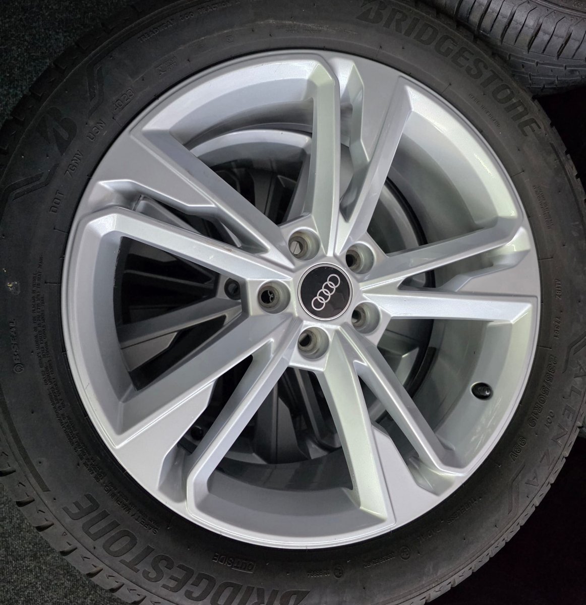 Used Audi Q5 Style Alloy Wheels with Tyres – 19" – Silver