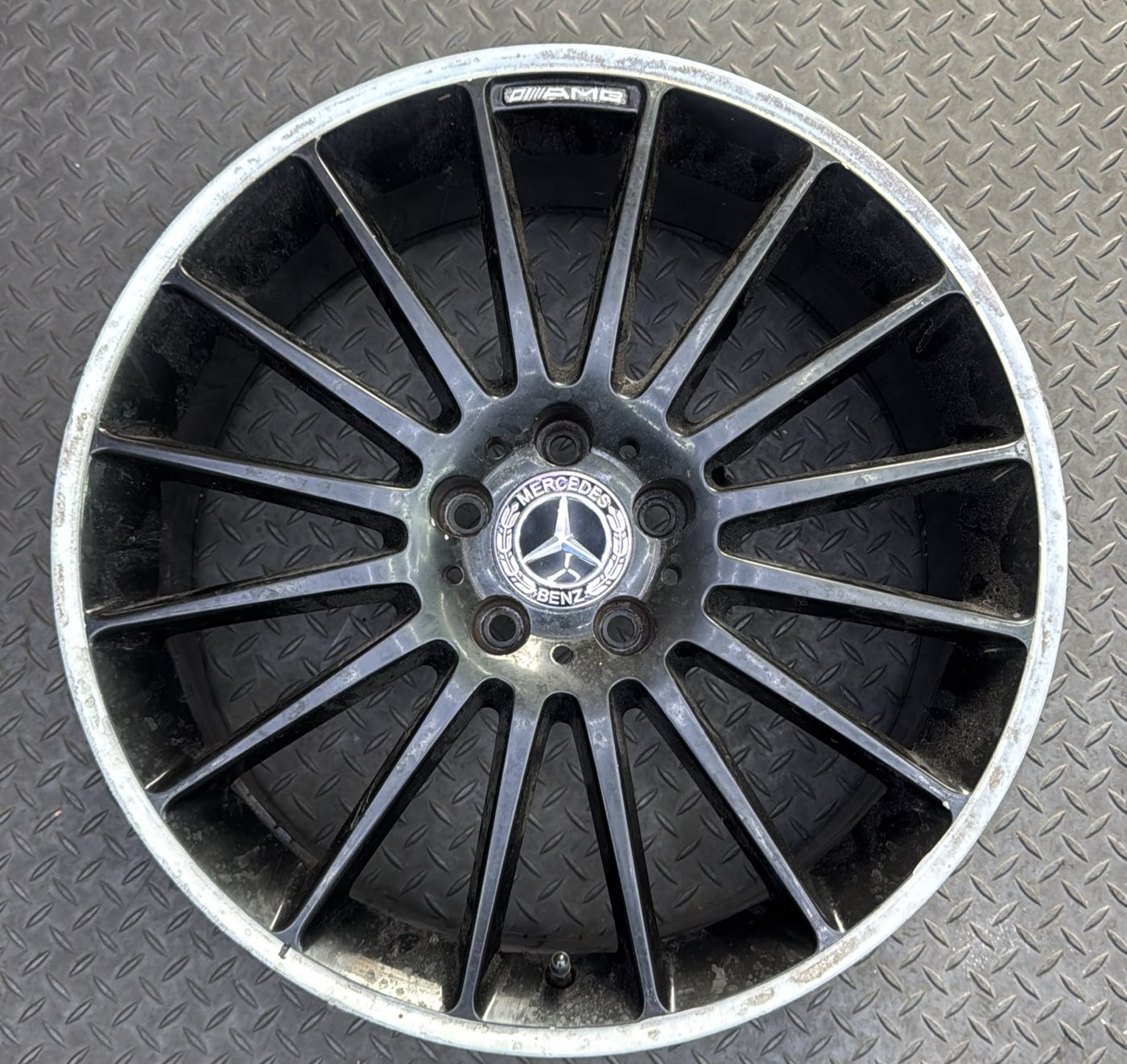 Old Turbine Style Alloy Wheels for Mercedes-Benz – 19" – Used