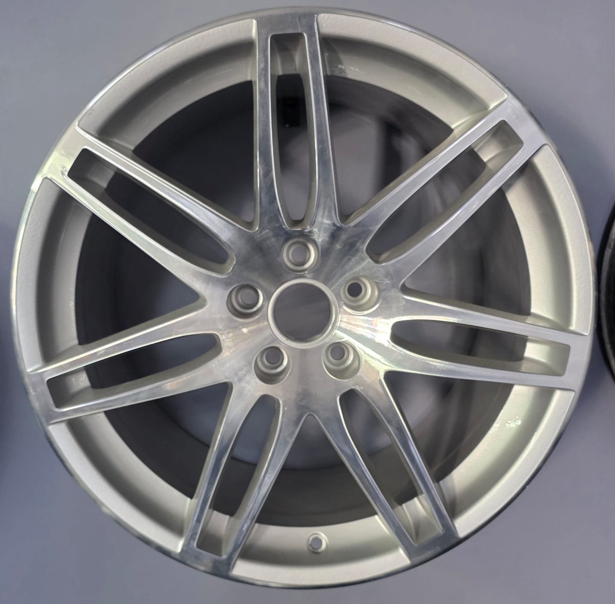 Reconditioned Audi Q5 Style Alloy Wheels – 18" – Silver Diamond Cut