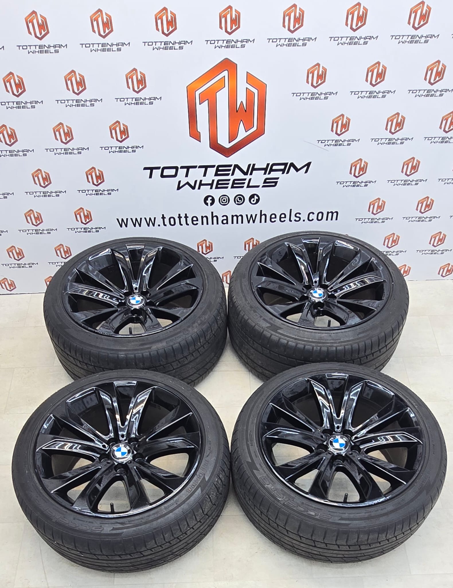 GENUINE BMW X5/X6 ALLOYS USED SET WITH TYRES